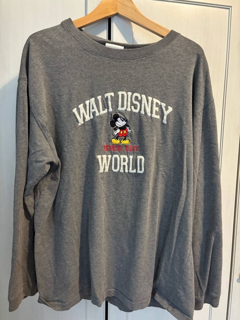 Walt Disney World Crewneck Sweatshirt Large